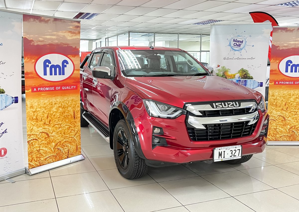 FMFFoods's tweet photo. Handing over the keys to the lucky winner, Makerata Toka, as she drives away with a big smile in her brand new Isuzu D-Max, the grand prize of MH &amp; FMF Xmas Season of Joy Promo Draw held last month. Congratulations! 🥳

#FMF #MH #SeasonOfJoy https://t.co/TVQikIgz0y