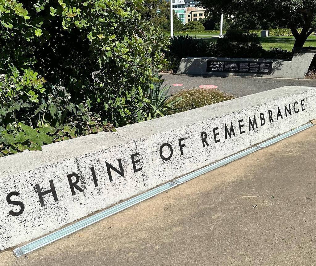 The Shrine of Remembrance in Melbourne in a somber experience. In the main sanctuary we were part of a ceremony to honor those who fought and died for Australia and the world. I never realized that the Australians were so involved in the World Wars. It w… instagr.am/p/Cp1pnIiOw51/