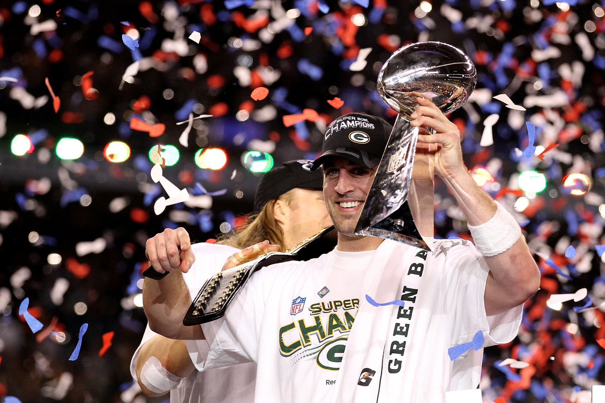 joshpelkey33's tweet photo. Thank you for everything @AaronRodgers12. One of the ALL time best to play the position. You will be missed greatly by Packer nation. Once a Packer always a Packer. #GoPackGo 🤟🏼❤️ https://t.co/BWRcWXf69h