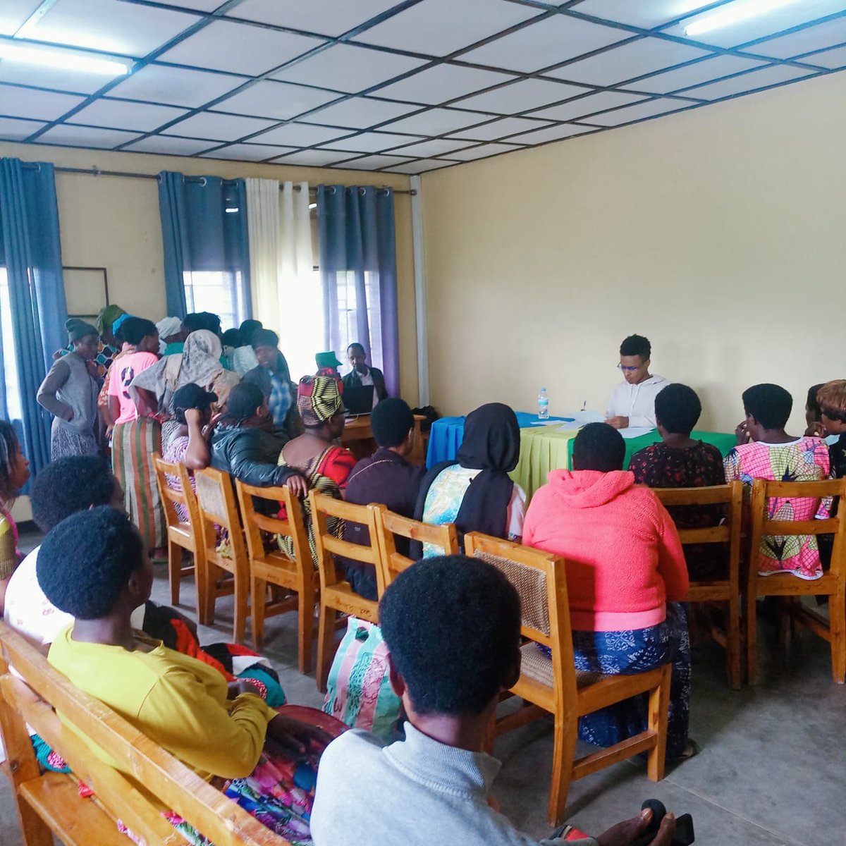 BMUGISHAPEACE's tweet photo. Under the support by @enabelinRwanda  @profemmesTH is on the third day conducting Focus Group Discussion (FGD) and Key Informants Interviews (KIIs),baseline study for the project titled “Unlocking Women’s Opportunities and Resilience at Kivu Belt” ,Karongi, Nyamasheke, Rutsiro https://t.co/hRfKOdSXpv