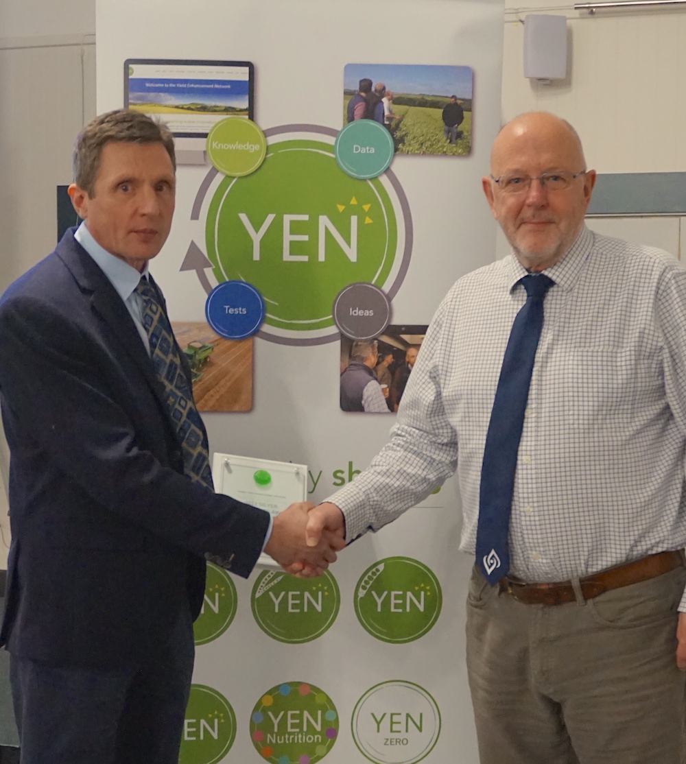 - Mark Lawson’s crop of oilseed rape has won a silver award in the 2022 YEN awards with his crop achieving 84% of its potential yielding 7.39t/ha 
@adasYEN

tillageandsoils.net/?p=20868