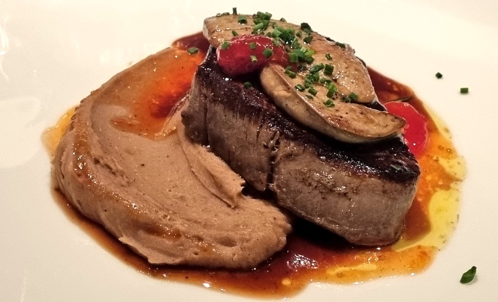 TroposFDining's tweet photo. Νέο γαστρονομικό σημείο  στη Θεσσαλονίκη

Και το όνομα αυτού?

 AVENUE Restaurant &amp; Bar

 (τέως INTERNI)  στη Νέα Παραλία Θεσσαλονίκης https://t.co/m9bLrJ4n0U