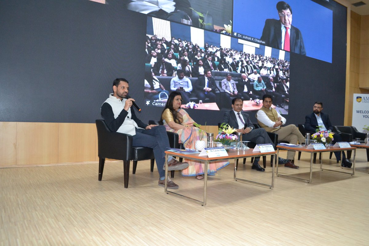 lakshit_sm's tweet photo. Had an enriching discussion at the inaugural session of @AmityUni's Global Leadership summit #GLRC

Happy to see the growing enthusiasm in students around #industry40 and their willingness to learn and upskill to make India a $26T economy by 2047

#YOUTH #leadership #Growth https://t.co/ChAFbK2N4V