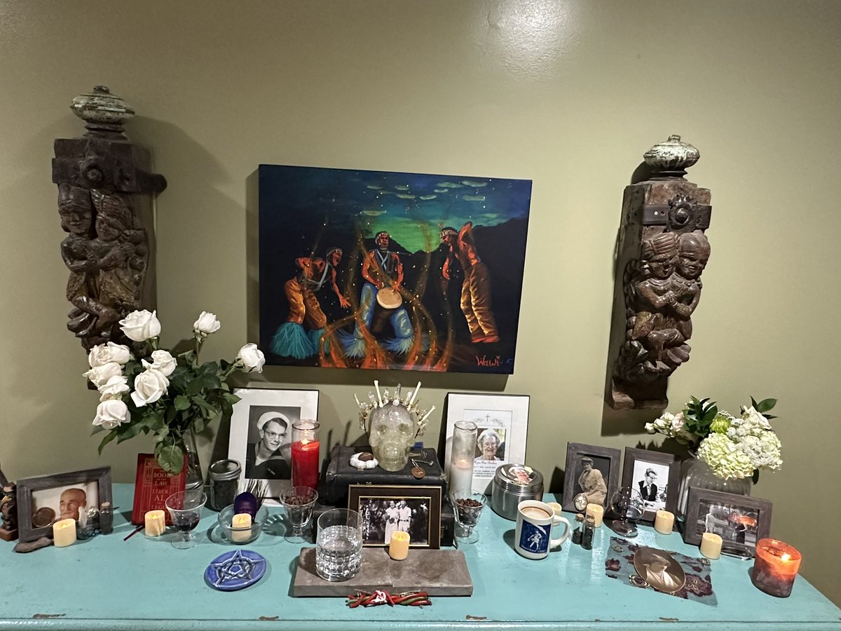 MkchaelBarker's tweet photo. The Axis Mundi where my ancestors and those who are yet to be born meet. https://t.co/PbSJVvEOZp