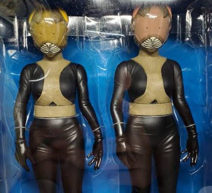 ピンク・ブルー ベアモデル ピット星人2個&ミニエレキング 袋なし美品
