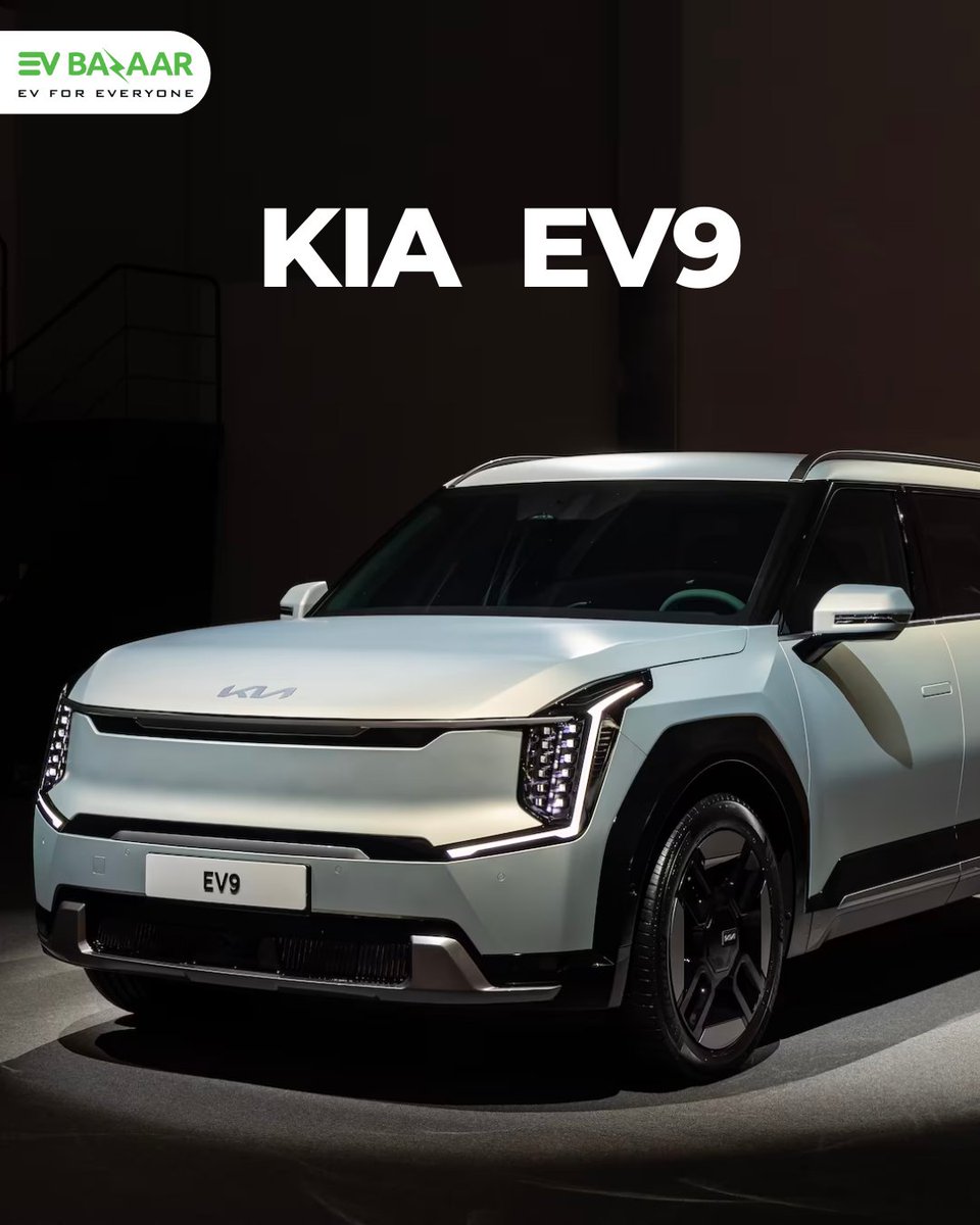 EvBazaar's tweet photo. Kia has indeed introduced the production-ready model of EV9 as a three-row electric vehicle with some exciting features. It comes with an estimated range of 542km, rotating captain chairs in the second row and dual 12.3-inch screens in the front display 

#kia #ev9 #kiaev9 https://t.co/wehdAb77le