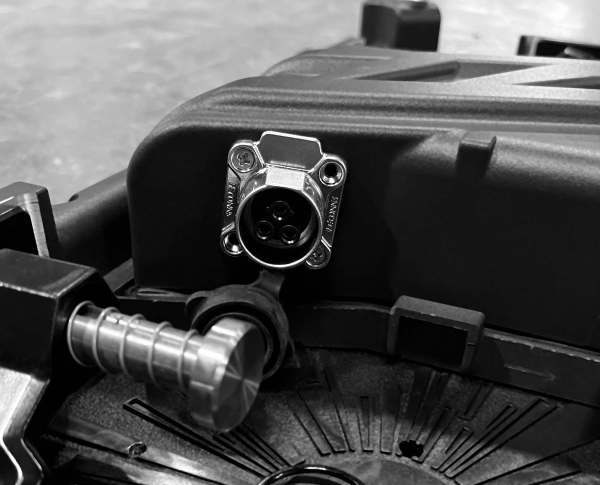 LeeLe07484214's tweet image. Rental led display ,  500*500mm and 500*1000mm .
with Corner protector 
HUB connection 
welcome to consult freya 
whatsapp/wechat +86 18485435824
#leddisplaymanufacturer #leddisplaypanel #rentalleddisplay #diecastindonesia #led #ledscreen #videowall #ledwall #stagebackground #led