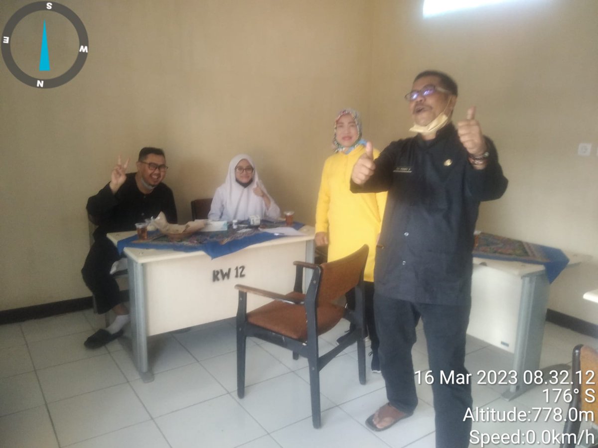 Bapak Lurah Sekeloa bersama Kasi Ekbang, dan Ketua RW 12 melakukan monitoring dan evaluasi kegiatan Posyandu RW 12 #CoblongJitu #SekeloaAsri #Posyandu <a href="/coblongjitu/">Kecamatan Coblong | #BandungNuUrang</a>