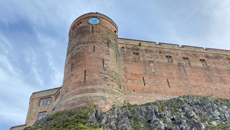 SmithofDerby's tweet image. Our team of #clockmakers with #highropes specialist Jason Budd have been at #BamburghCastle this week negotiating high winds, fog and snow to successfully remove the Castle dials. These are now en-route to Derby where they will be faithfully restored across the next few weeks.