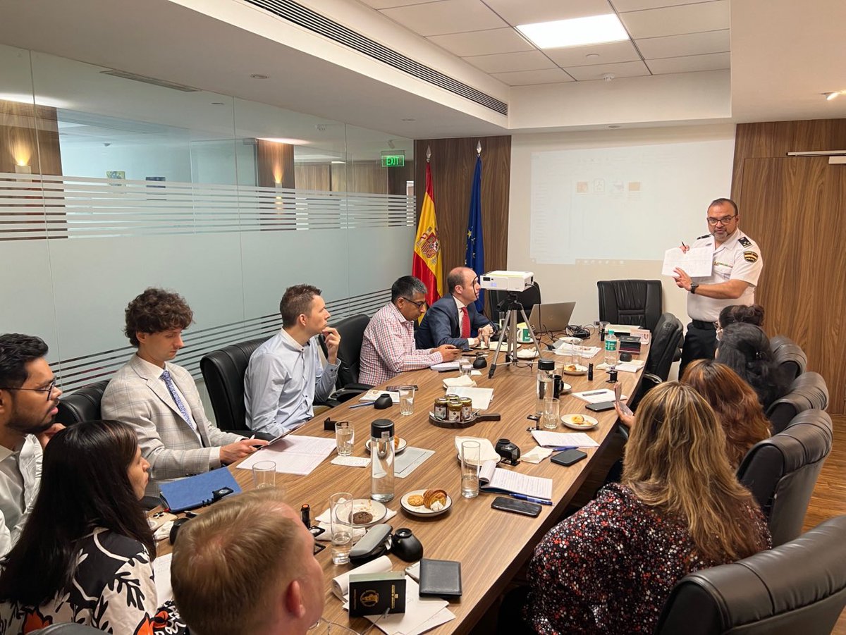 EmbEspIndia's tweet photo. This week @policia🇪🇸 conducted a special Operational course on Document Verification at the Embassy of 🇪🇸 in #NewDelhi &amp; at @ConEspMumbai👏🏼

👮experts of #CGEF travelled to #India🇮🇳as the Division of #InternationalCooperation celebrates its 10th anniversary. Many congratulations! https://t.co/GVGmBaudo9