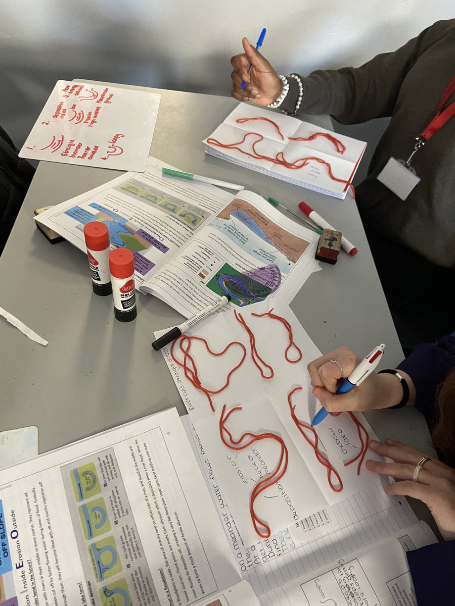 Year 9 enjoyed consolidating their knowledge on oxbow lake formation with strawberry laces! 🥳🍬 check out this fab diagram from Skye!