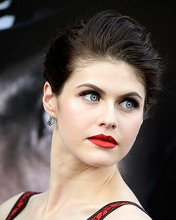 Happy birthday, Alexandra Daddario !  