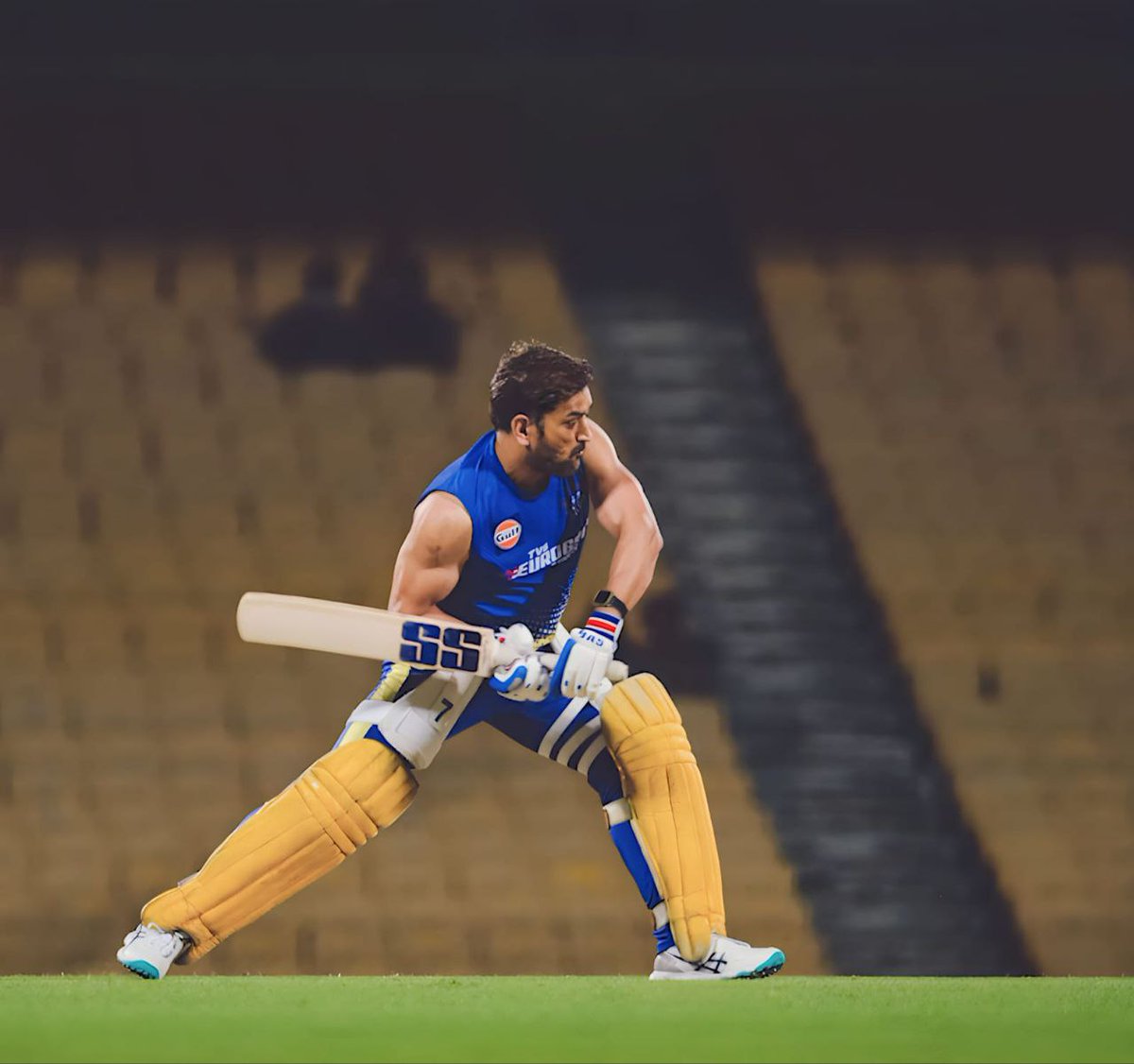 Just_AV_28's tweet photo. Just Dhoni things 💪
#MSDhoni #MSDhoni𓃵 #Dhoni #chennaisuperkings #CSK #CSKRoarsSoon https://t.co/rrej2D8EyJ