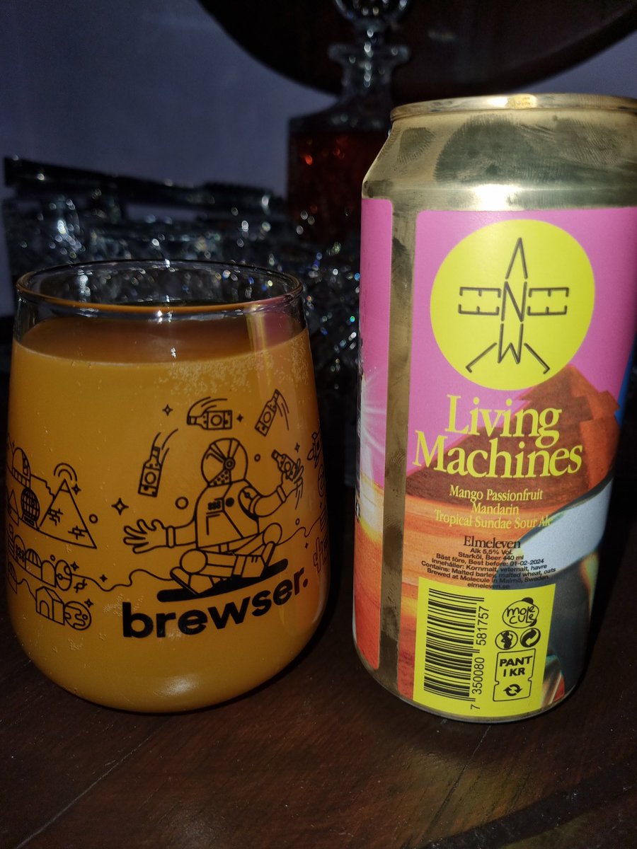 geordiebeerguy's tweet photo. Well this is thick bodied. Big mango aroma. Mango stright up. Passion fruit supporting well. Ending on a smooth vanilla.
Follow me Georidebeerguy on Instagram, Youtube, Untappd, Tik Tok
#craftbeer #sharethebeerlove #beeroclock #drinkingwithfriends #beer #trynewbeer #beergeek https://t.co/IfHp6F2TKw