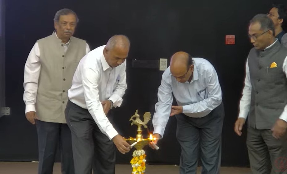 iitjodhpur's tweet image. IIT Jodhpur cordially invites you to the launch of IITJ@15. The event kick starts with lamp lighting ceremony.

Watch the event live: youtube.com/live/KqCjufg-G…

#iijodhpur #iitjat15 #launch #inaugration #technology #hub #celebration #youtubelive #science