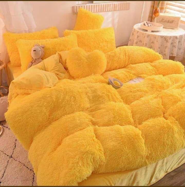 bath_vb's tweet photo. It’s just the prefect weather 👌🏾for a faux far duvet that comes with two pillowcases at only 130,000ugx

We deliver at a cost 

Please call or WhatsApp 0754009393 or 0756402156 https://t.co/wf7KDa1R0T
