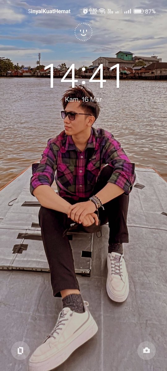 nyolllll's tweet photo. @arviandwi My lockscreen https://t.co/2pB3WzeZxs