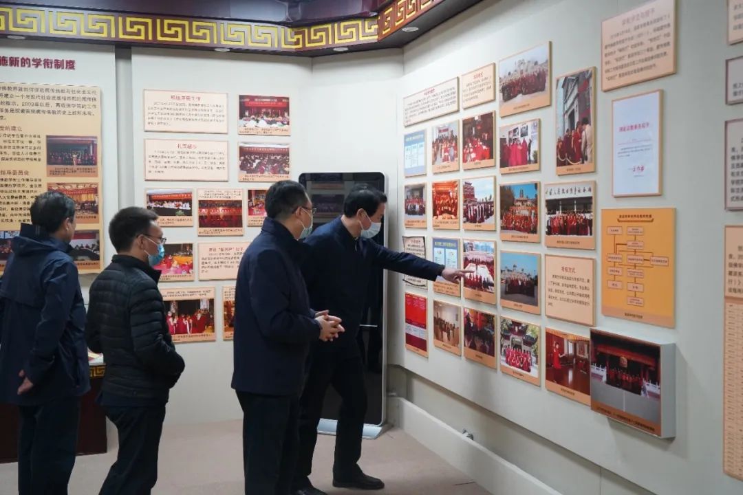 TibetNews11's tweet image. #ZhaoJun in #visita all'#istituto di #cultura #buddista del #Sichuan