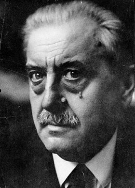 Eselets_arbeid's tweet photo. «Godt og ondt holder hverandre nok i balanse, men tyngdepunktet ligger lavt, meget lavt.» #GeorgesBernanos #godhet #ondskap #rettferdighet https://t.co/xYNJpYe2mM