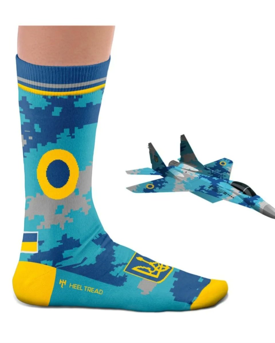 DavidNe43096753's tweet photo. New socks and it isnt even Christmas.
Each sale helps a little for the people of Ukraine.
Doesnt match my tennis gear but thats not the point...apart from the yellow @TranmereRovers shirt!
#heeltread
#ghostofkyiv
#StandWithUkraine️ https://t.co/fmKZQb5OuR