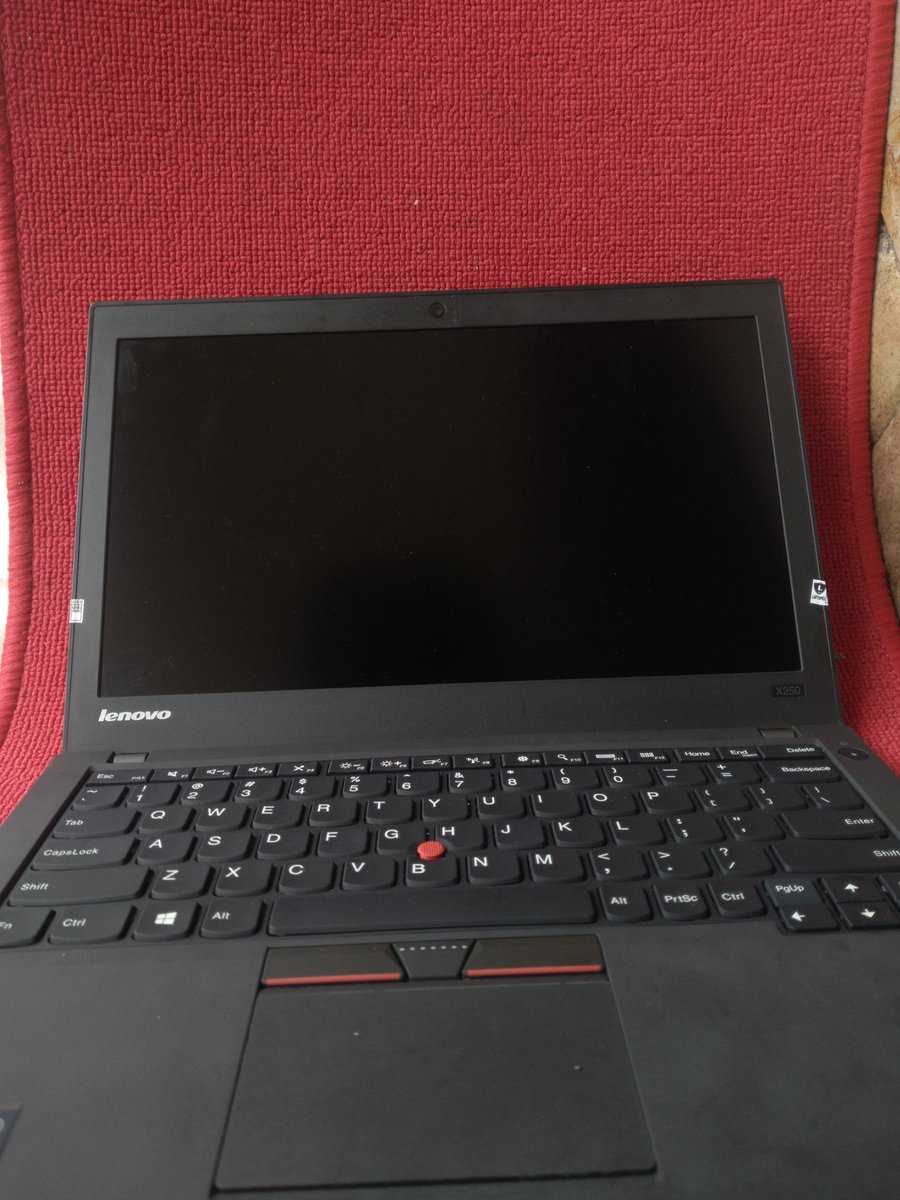 SHOP29REAL's tweet photo. Jual laptop murah tanya tanya aja dulu gusy
#juallaptop 
#jualbelibarang
#laptopmurah
#jawabarat https://t.co/mcnunBYpFf