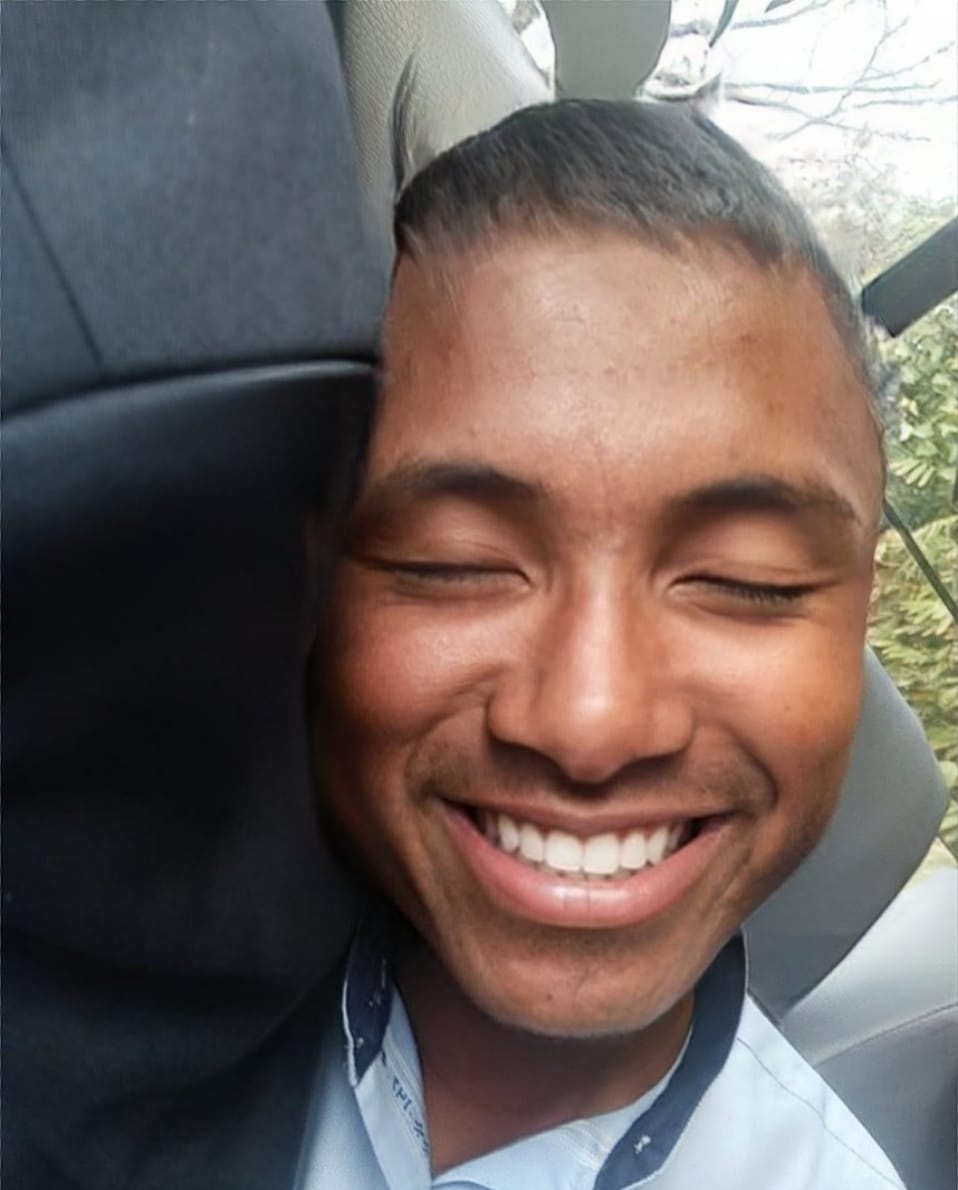 BajopN's tweet photo. Someone :"Weed will make you sad"
  
    Le me with weed : https://t.co/Q9mMiY0EXk