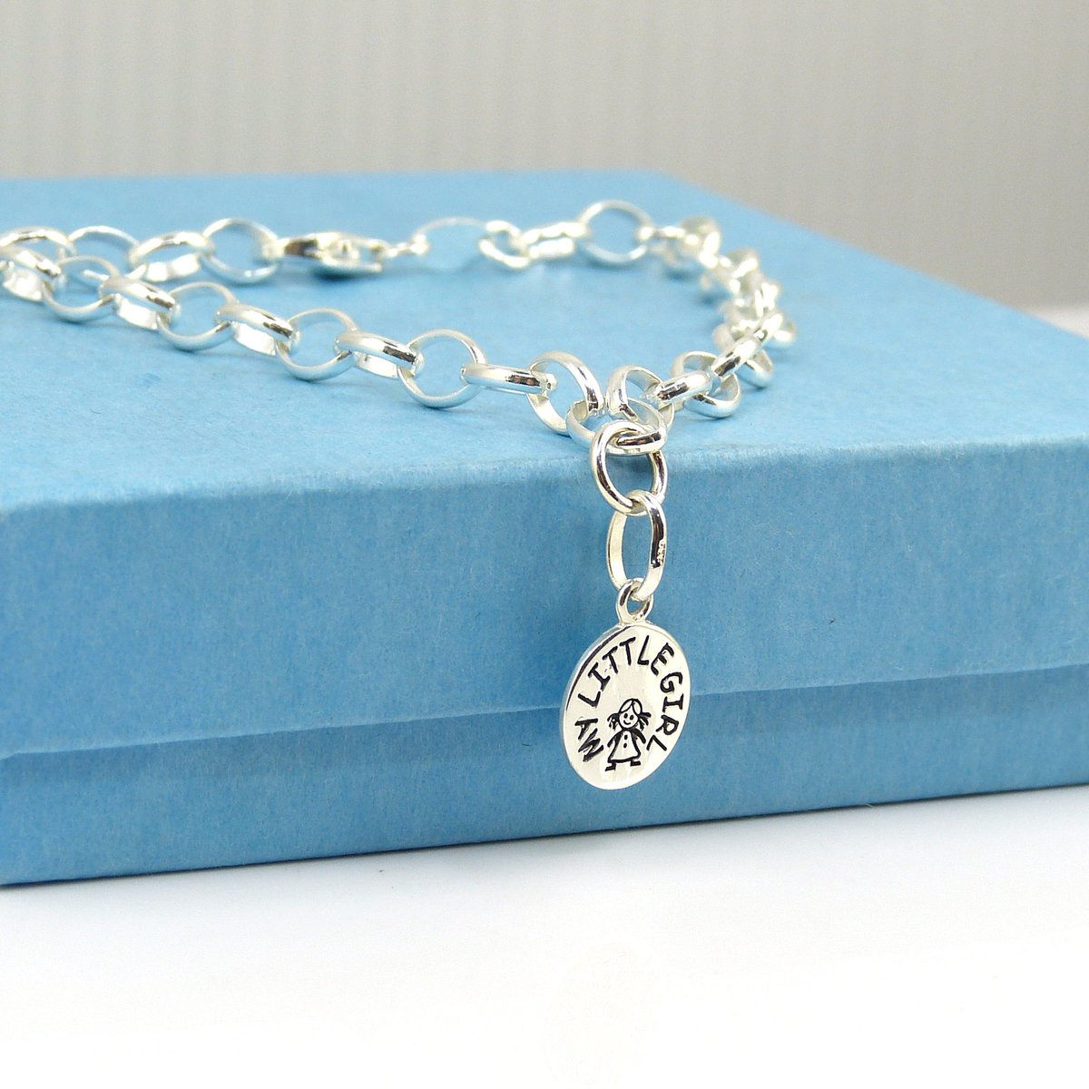 TheStrandline's tweet photo. Silver My Little Girl Bracelet, Silver Bracelet, Sterling Silver Bracelet, Baby Bracelet https://t.co/pT8NjNtAKH #UKGiftHour #HandmadeHour #warkworth #thestrandline #Etsy #UKGiftAM #northumberland #EarlyBiz #supportsmallbusiness #shopindie #GiftForNewMother https://t.co/bJ32yopiCW