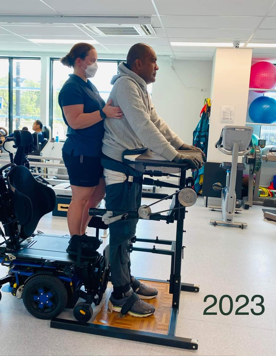 today was one of great moments of progress in using this stand up machine. To feel how strong my shoulder strength is and to be able to stand up tall and controlling my breathing at the same time without my physio staff holding my chest back too all the time to keep me up 💪