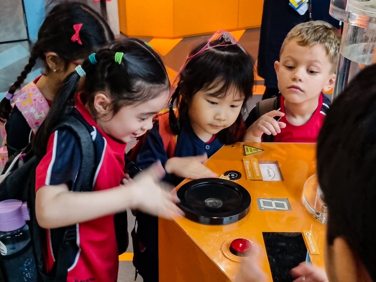 SAISSingapore's tweet photo. Our KG2 went on their first #fieldtrip after 3 years! They went to the Singapore Science Center &amp; explored the effects of #forces via the various exhibits. It was a successful one &amp; we look forward to the next! 

#StamfordAmerican #CognitaWay #earlychildhood #education #science https://t.co/hL7mAqSbcL