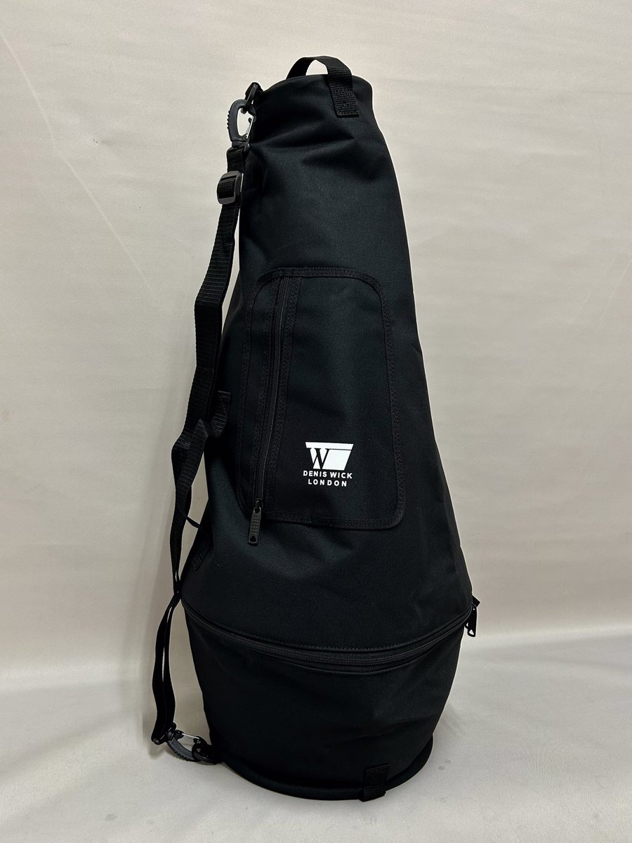 DAC_music's tweet image. 【#デニスウィック チューバ用ミュートバッグ入荷情報📣】

#チューバ のミュートは大きくて取扱いが不便ですよね…🥺
ケースに収納することで、とても楽にそして安全に運べます❣️
稀に、街中でそのまま持ち運んでいる方をお見かけしますが、
皆様はどのように持ち運んでいらっしゃいますか⁉️