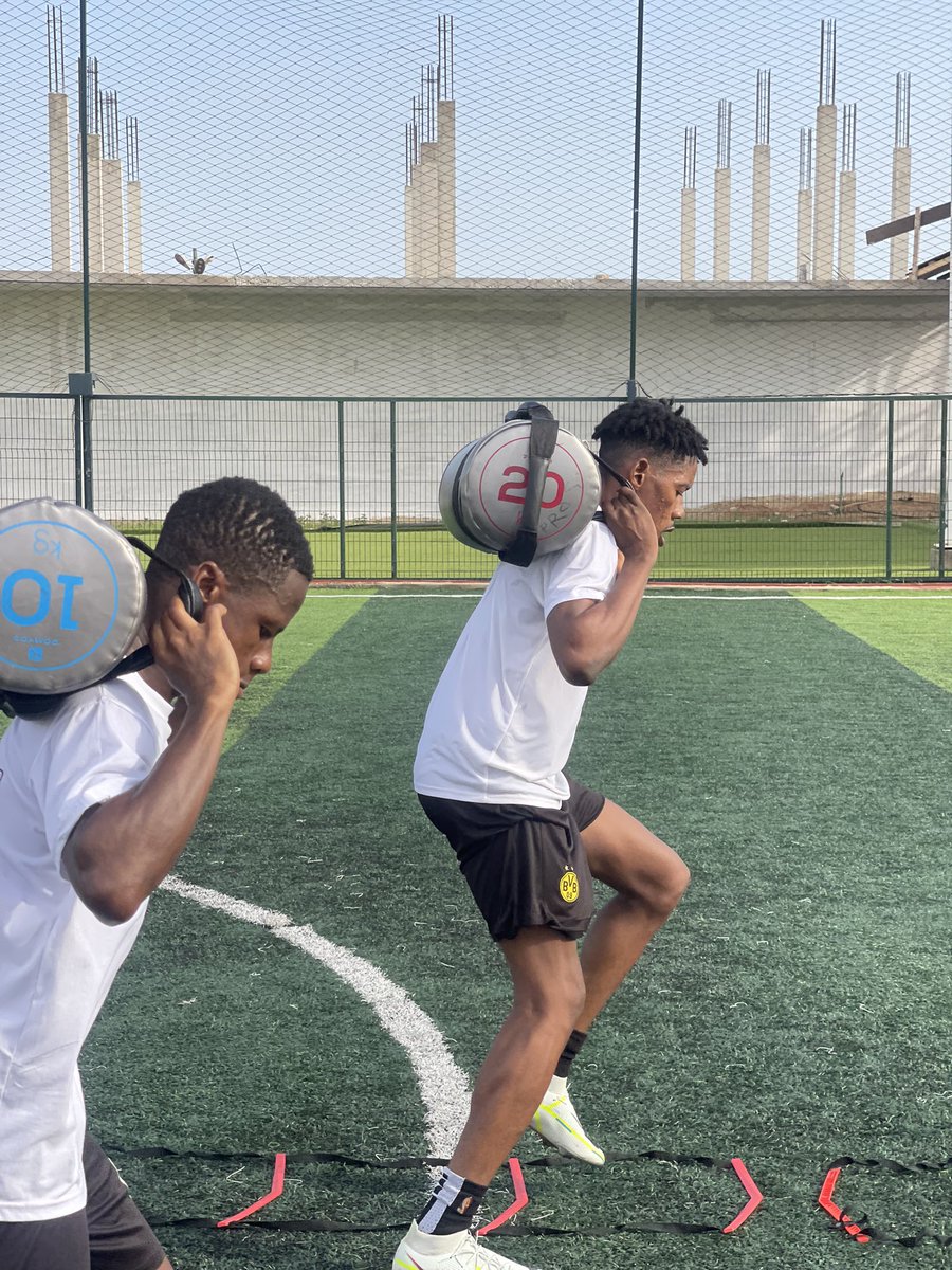 trainlikeaprog1's tweet photo. Agility vs strength - at TLAP we Help our Clients Become Better Everyday π‘ππ―π€
π¬π0230783923 / +233230783923
@trainlikeaprogh
@TottiLaryea
#quickstamina
#trainlikeaprogh #laryeatotti #trainlikeaprototheworld https://t.co/MA45QVrI4B