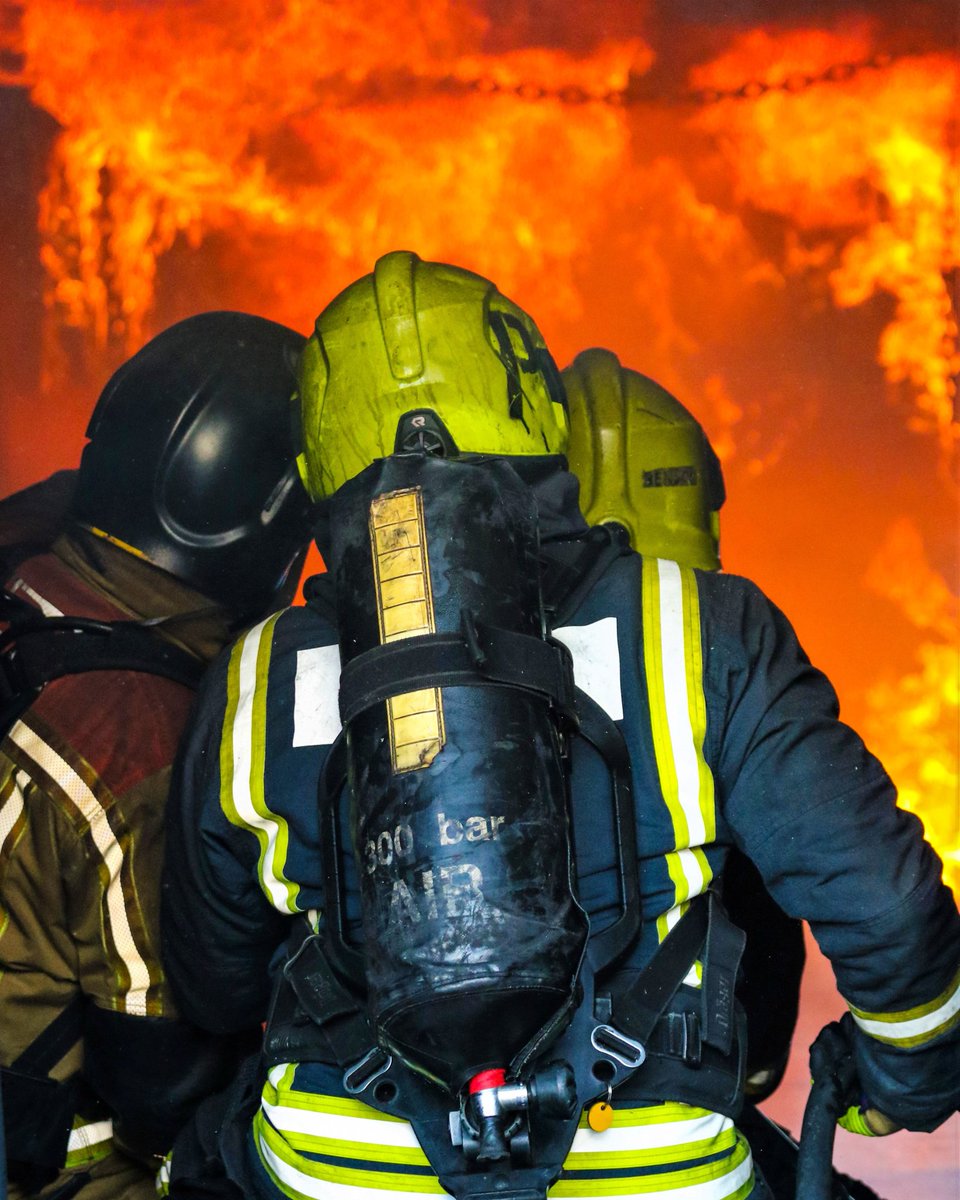 DF_Engineers's tweet photo. Thinking of applying for the @DF_Engineers Graduate Programme, but unsure what it entails?
Check out our podcast https://t.co/zSKFMoYMeH… where we go through what you can expect in the first 4 years of the programme &amp; your @defenceforces career. Apply at https://t.co/u6tjhjFCwc https://t.co/ve3rV8FsL1