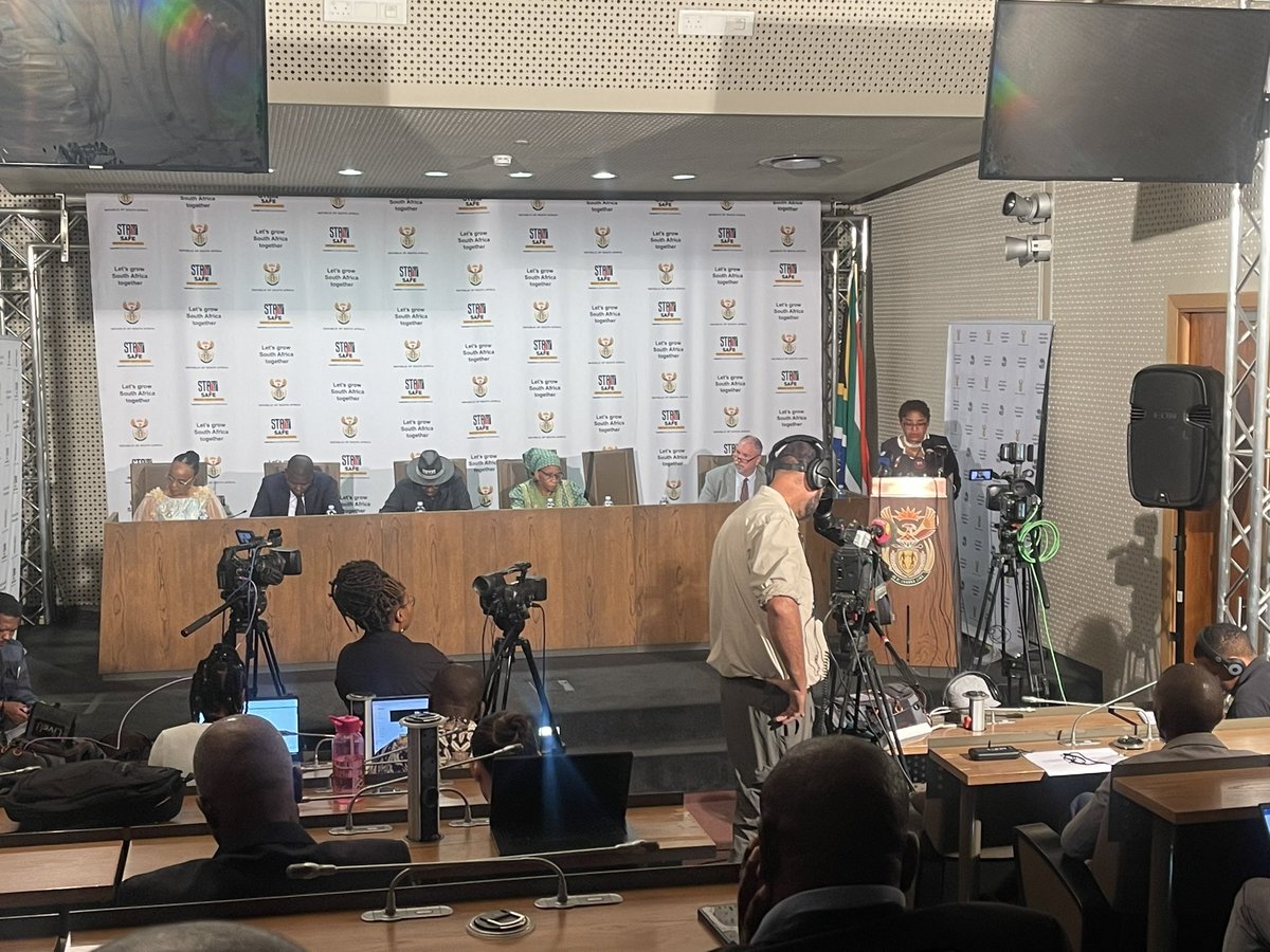 [AT THIS HOUR] #JCPS Ministers <a href="/SAPoliceService/">SA Police Service 🇿🇦</a> <a href="/SANDF_ZA/">SA National Defence Force 🇿🇦</a> <a href="/CrimeSecurity/">Justice, Crime Prevention & Security Cluster</a> this morning during the #JCPSBriefing  will brief the nation on the security clusters plans for the Monday planned protest #NationalShutdown