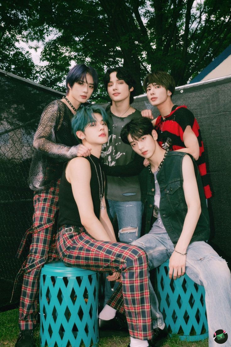 opfoll 📌 • TXT COMEBACK ON JULY • TXT MENFESS tweet media
