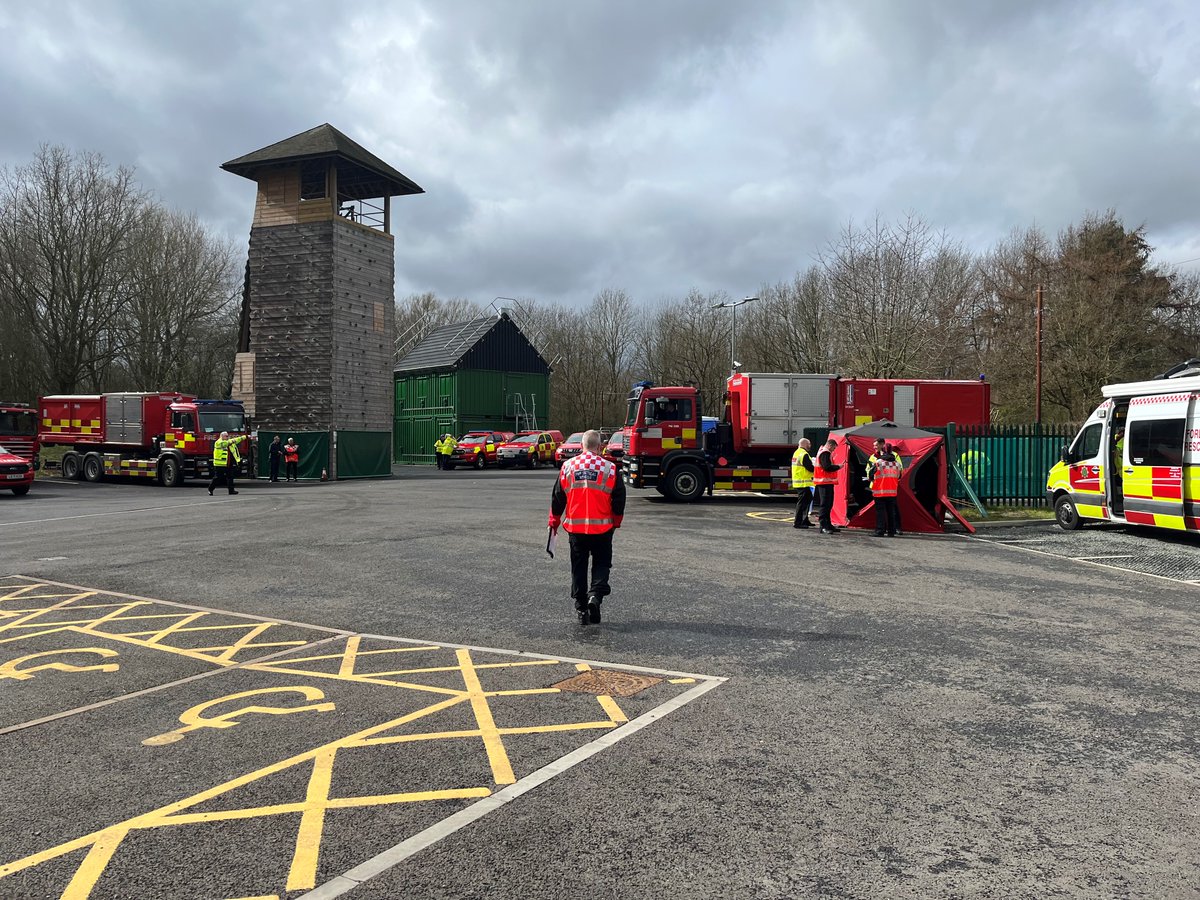 NFCC_FireChiefs's tweet photo. The HVP Capability are taking part in a national exercise today and tomorrow. Six HVPs are in attendance at the event in Warwickshire. The limited notice exercise is to ensure the capability can be mobilised within an hour. We will share more from the two-day exercise. https://t.co/JQUHvRNLS8