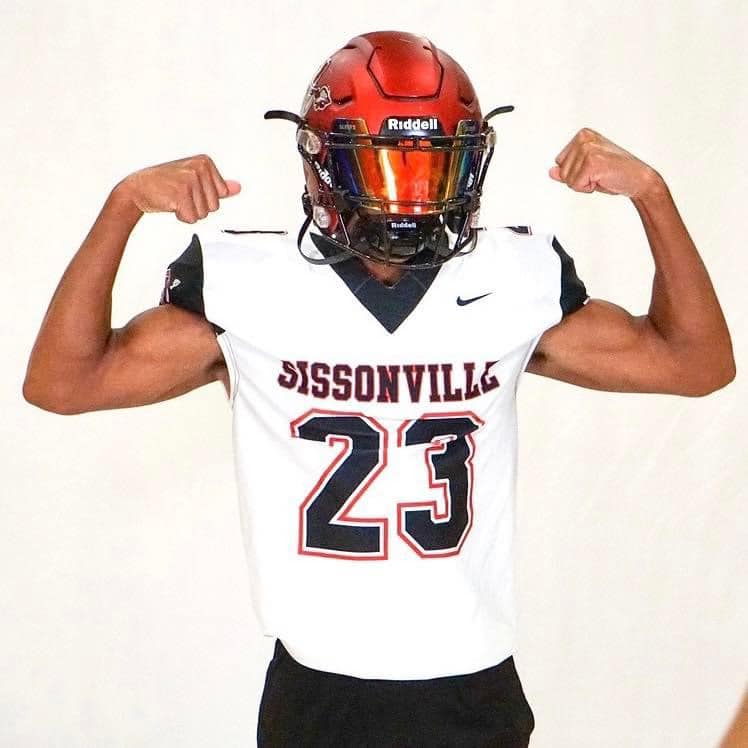 Round 1 March Madness Uniform Tournament! #wvprepfb 

Retweet = Musselman
Like = Sissonville