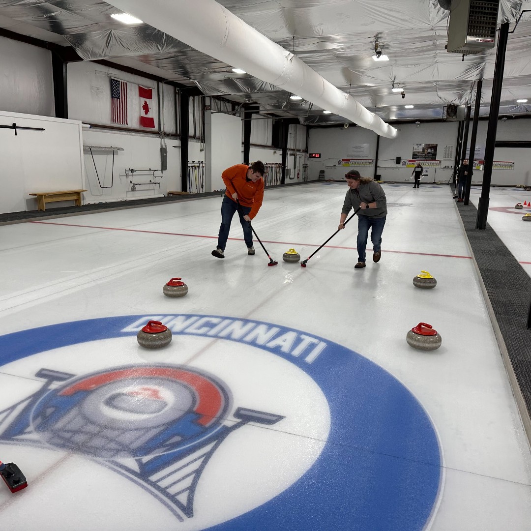ForwardEdgeOH's tweet photo. What's better than a team-building event? A team-building event on ice! 😆 Check out our Engineering team at the Cincinnati Curling Club! #FEK12 https://t.co/hLoON989CZ