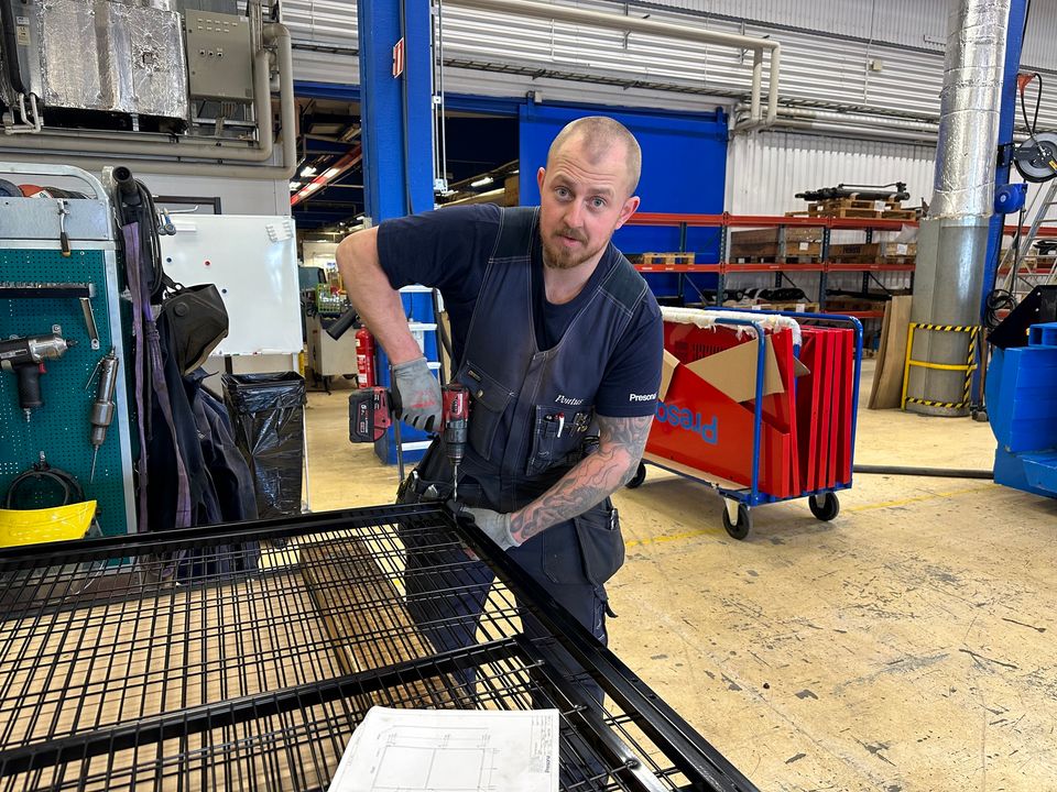 Safety is important. Pontus is preparing safety guards before mounting them to a baler. #WorkshopWednesdayhttps://www.facebook.com/photo.php?fbid=696985365554123&amp;set=a.519192103333451&amp;type=3
