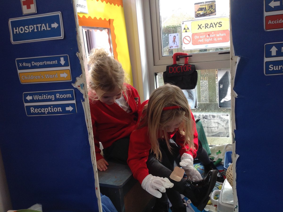 Bubble class loved having a visit from the Foundation children at Peppard this morning! #EYFS #playbasedlearning