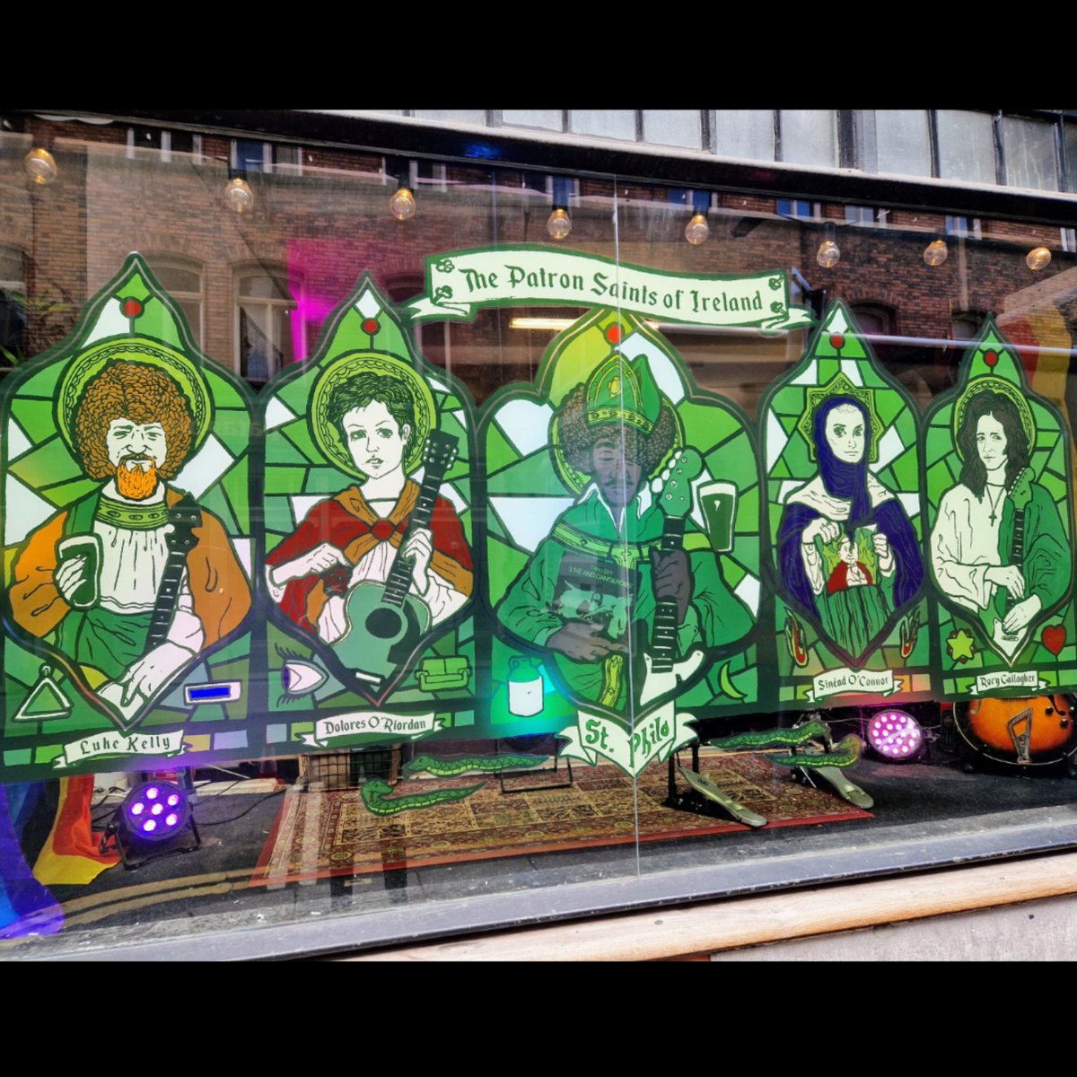 RareIrishStuff's tweet image. Very impressive St Patrick&apos;s Day window in Music Maker on Exchequer St. paying respects to legends of Irish music - Phil Lynott, Luke Kelly, Dolores O&apos;Riordan, Sinead O&apos;Connor and Rory Gallagher