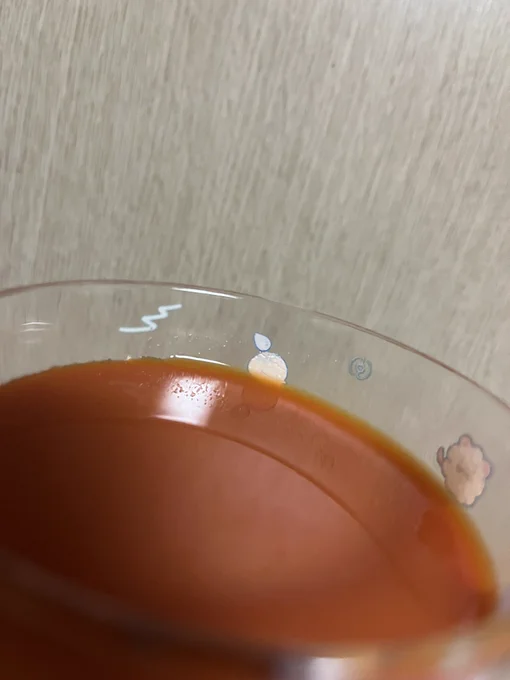 ロアちゃん今日も野菜飲みそしてキャプテン翼も飲んだ今日はロアちゃんのポテチ食べる配信見たポテチ研究家のバーテンダーロアちゃんのポテチ食レポのおかげで違いが分かったりと良かったよねロアちゃんの写真に映り込むイヌは本当に可愛かった今イヌたちはどんな成長したかな? #ロアゲート 