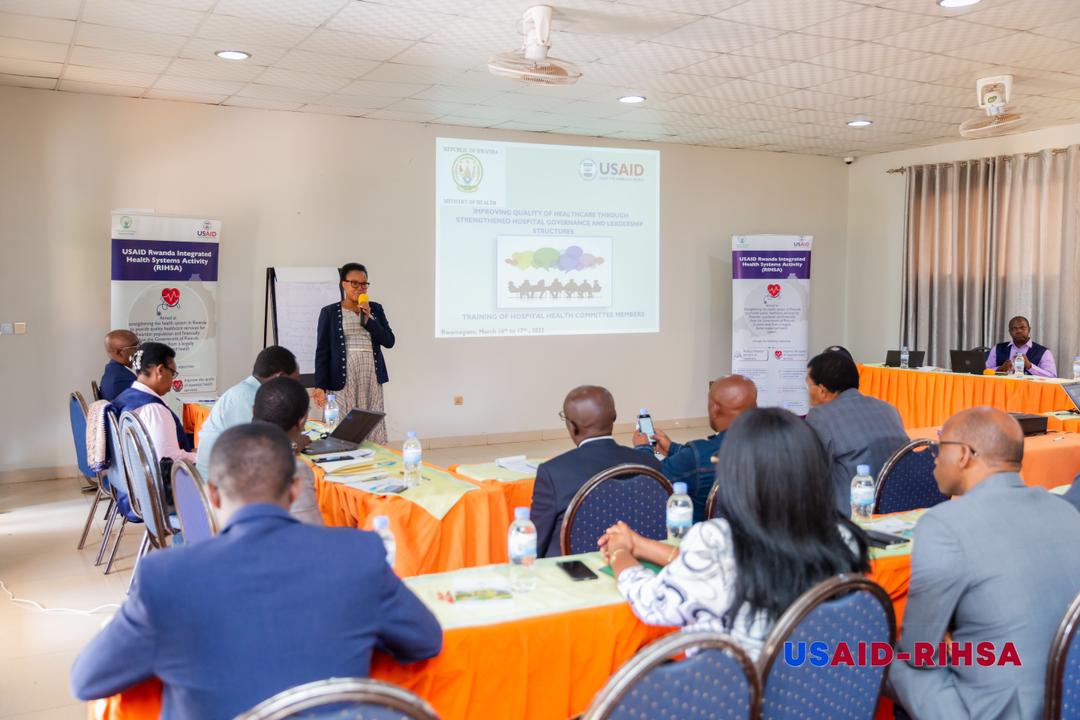 USAIDRIHSARw's tweet photo. MOH with the support of USAID-RIHSA organized a 2 days Training Workshop for  Hospital Health Committees in the Eastern Province to strengthen their capacity with regard to Leadership, Management and Governance. https://t.co/FsVCKUUXio