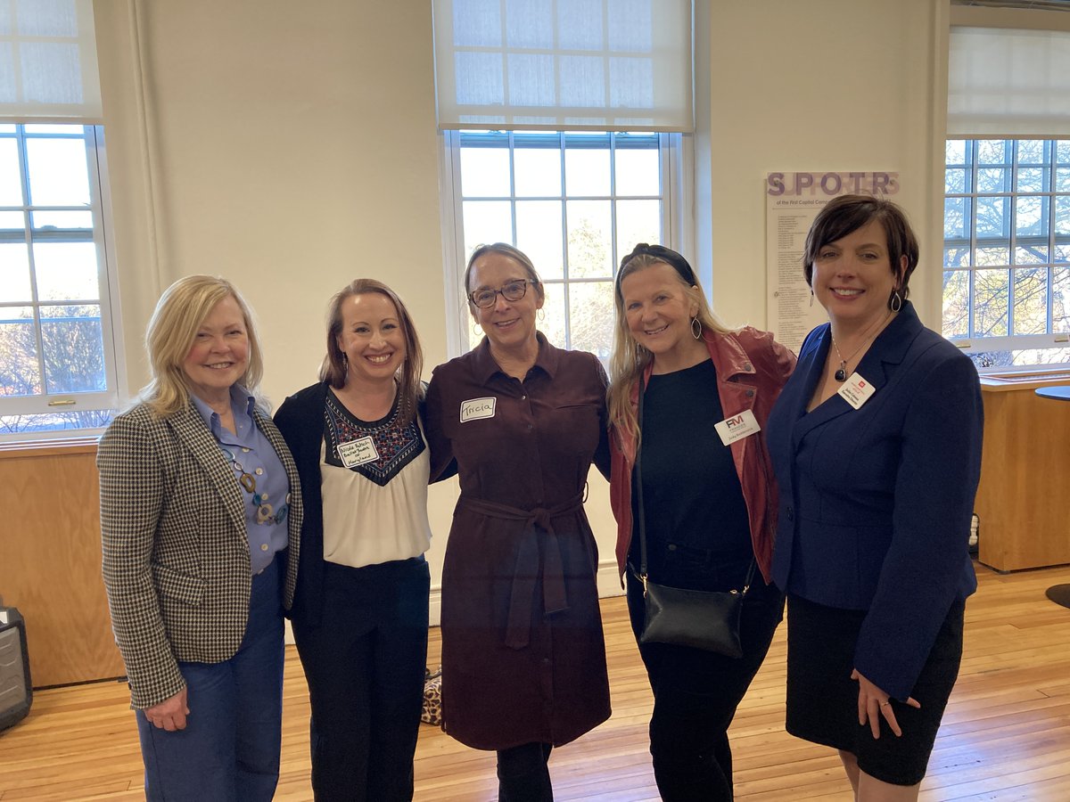 It was a great night for leadership and connection at the <a href="/VisitAnnapolis/">Visit Annapolis</a> Arts Social at <a href="/MarylandHall/">Maryland Hall</a>. So may LAA grads! #communty #leadership #arts #tourism #visitannapolis