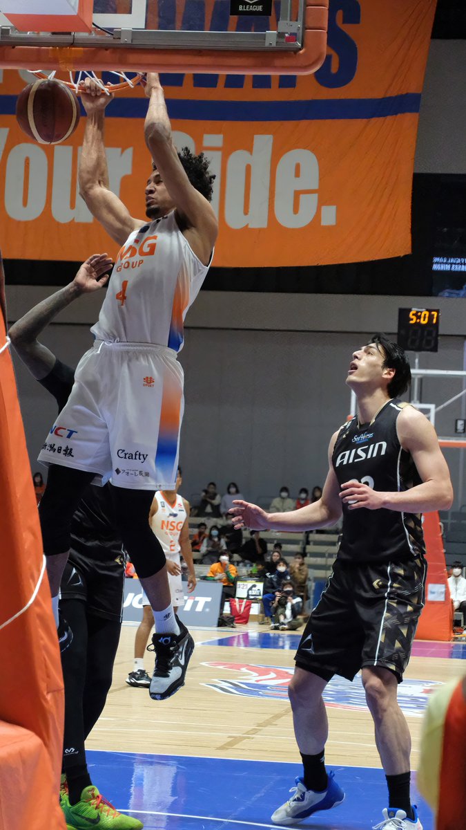 sakutan24's tweet photo. 2023/03/15
vs SEAHORSES
4 ケヴェ・アルマ
#Keve Aluma https://t.co/8htFYpllBv