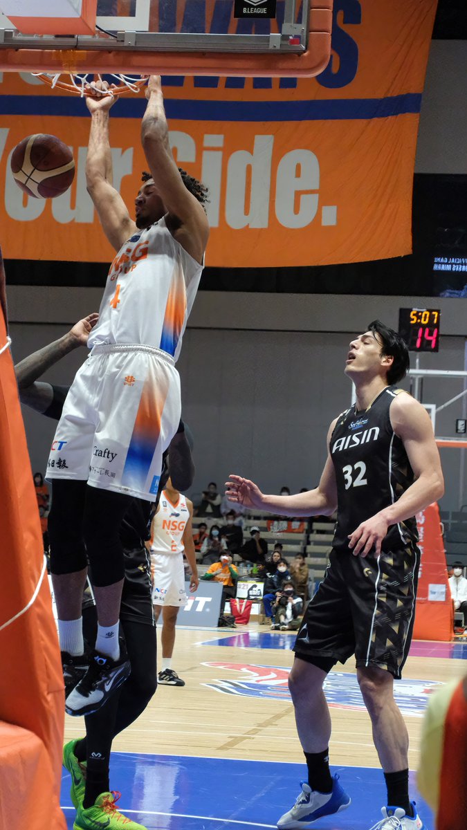 sakutan24's tweet photo. 2023/03/15
vs SEAHORSES
4 ケヴェ・アルマ
#Keve Aluma https://t.co/8htFYpllBv