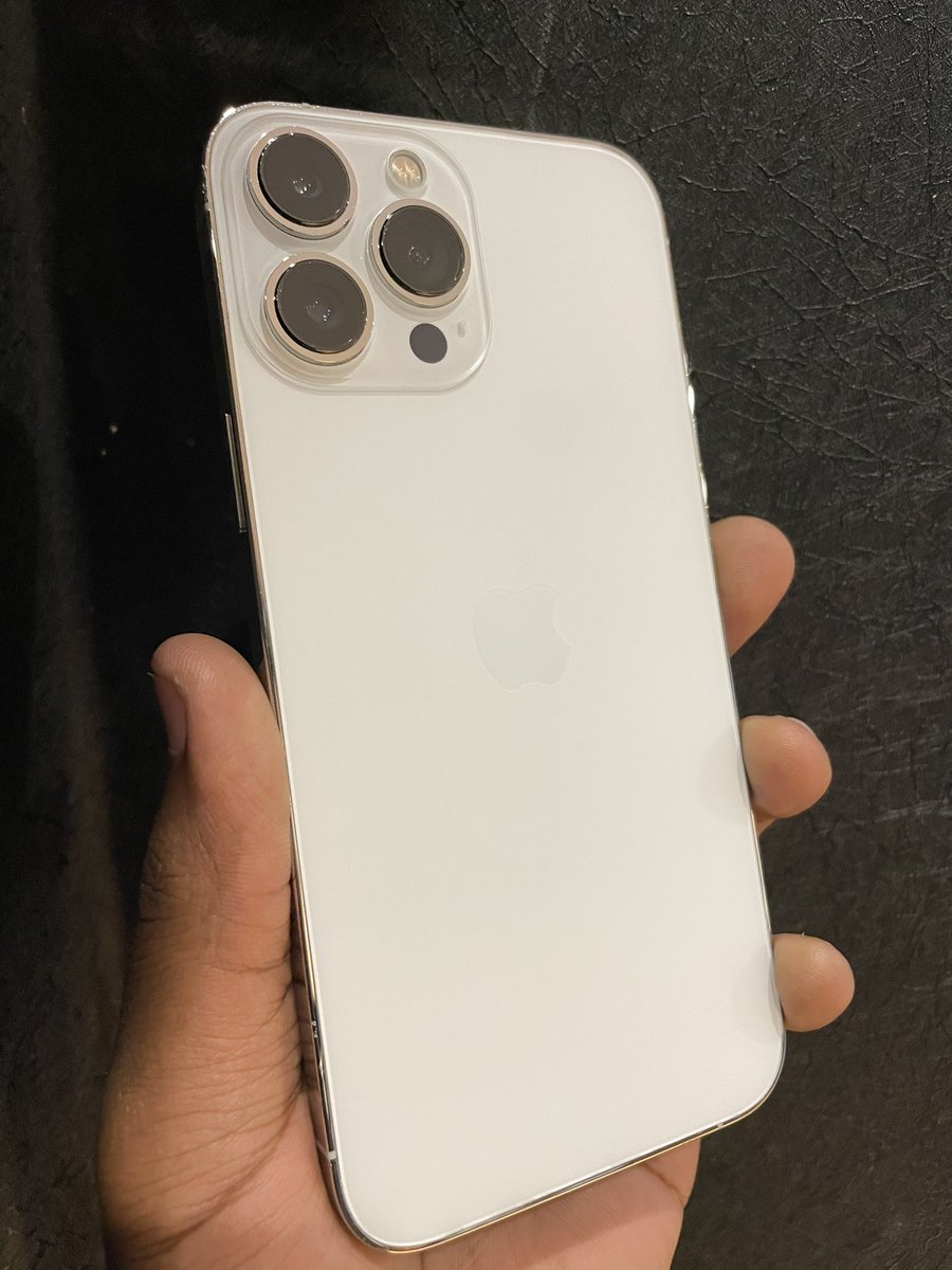 TucciDenzel's tweet photo. iPhone 13 Pro Max Silver 128GB 119,000/- only @apple007sol 
Free case and screen guard
Call/Text 0704772316 
#iPhone #iPhone13ProMax #apple007solutions #silver #iOS16 #dealsoftheday #deals #Nairobi #moiavenue #jijideals https://t.co/mlyJRB0drC
