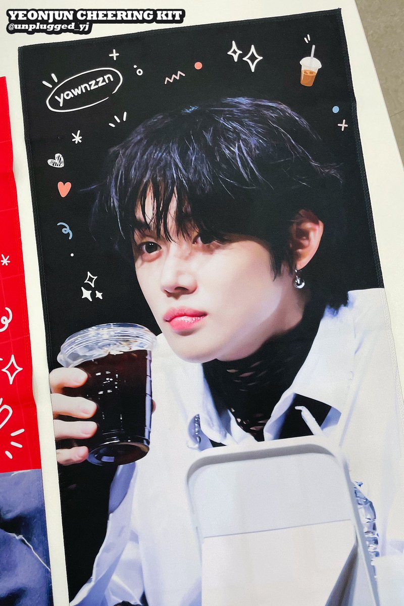 unplugged_yj's tweet photo. + 𝙎𝙡𝙤𝙜𝙖𝙣 𝙨𝙖𝙢𝙥𝙡𝙚

슬로건 샘플 예쁘게 잘 나왔어용❣️
반사시 연준 글씨도 잘 보여요 https://t.co/KroLTbRsJc