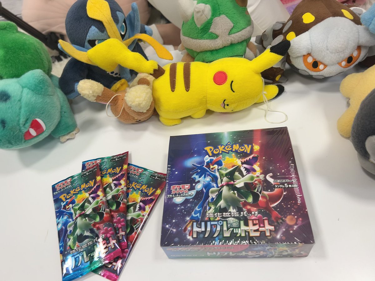 十字のツメを食い込ませて壁や天井を這いまわっていたゴキ…じゃなかったヒードランさんおるやんwwwww

バトリオやってたのはあの頃のポケモントレーナーなんよメモリーキー持ってたタイプかなぁ🙃？ 