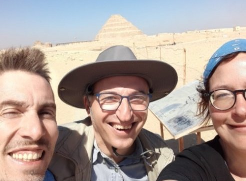 LaraWeissRPM's tweet photo. Visit from our dearest neighbour @RM_Oudheden @MuseoEgizio @CairoUniversity 🤠 #LeidenTurinExpeditiontoSaqqara #SaqqaraDiaries #SaqqaraTombs #Zoser #Djoser https://t.co/jPj0f9lKu2