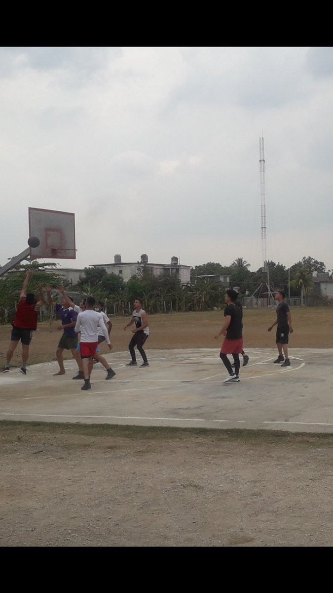 AnabeldeJessGm1's tweet photo. Con marcador de 41 - 29 resultaron ganadores nuestros jóvenes de Etecsa en Granma al enfrentarse a los bomberos. A seguir entrenando muchachos!!! 🏀⛹️‍♂️💪
#SúmatEtecsa 
@ETECSAGranma @eTere_castro @Danjel77 @NidiaAurora3 https://t.co/ozw0qOkqAk